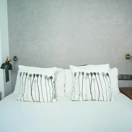 The Lights Hotel 2*